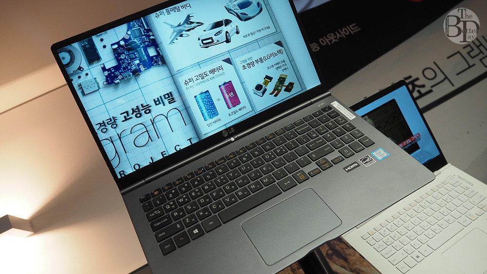 Notebook LG XE-550
