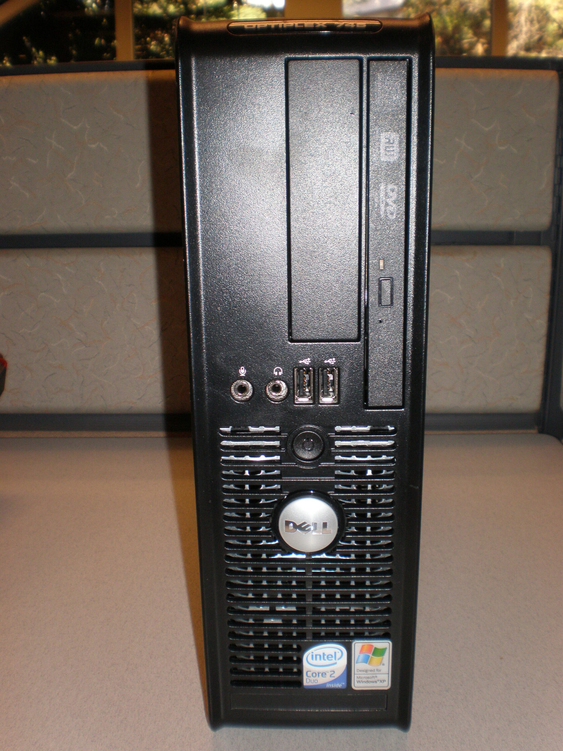 Dell OptiPlex 745 Standing